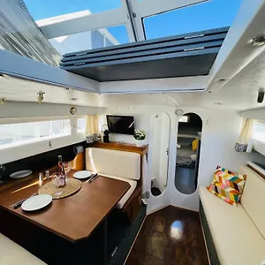 Falua Bateau-hôtel Sant Adrià de Besòs